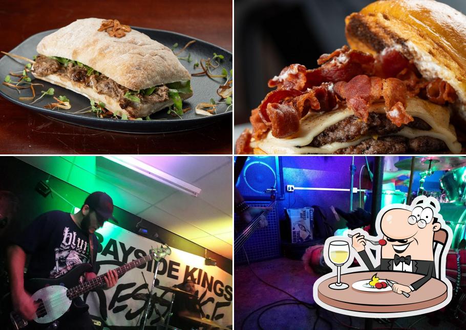 Sanduíche de carne de porco desfiada em Benjamim Rock Bar