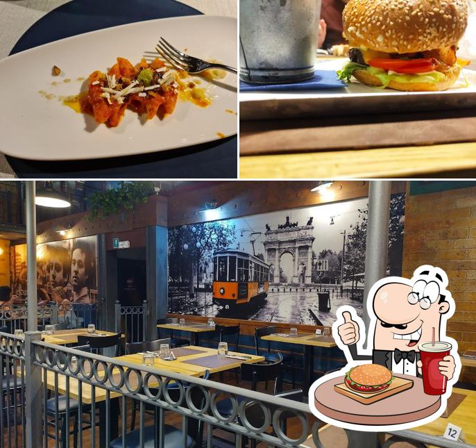 Ordina un hamburger a Braceria Milanese L' è Bun