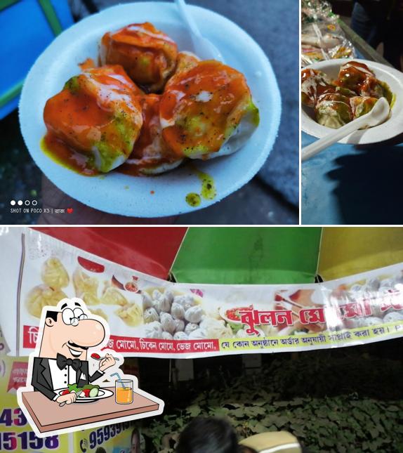Jhulan Momo's