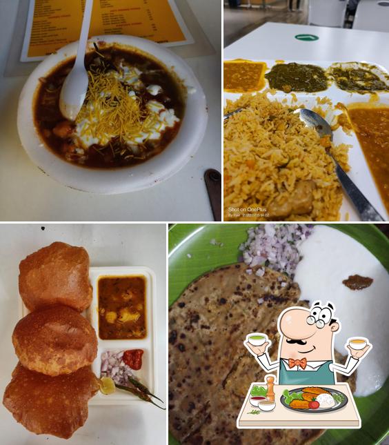 Food at Delhi Chat