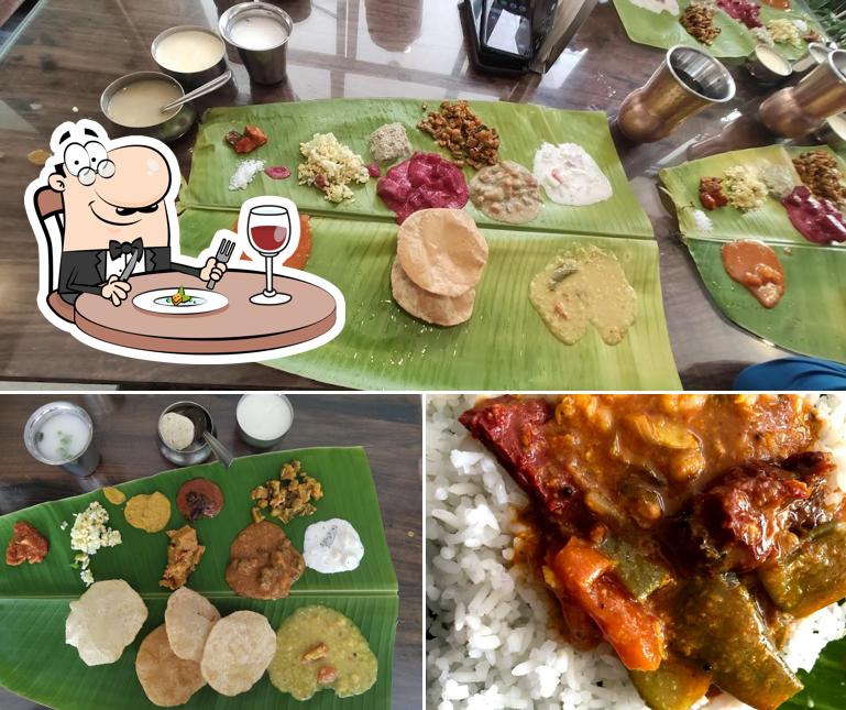 The photo of food and interior at Sunheri Plantain Leaf Restaurant