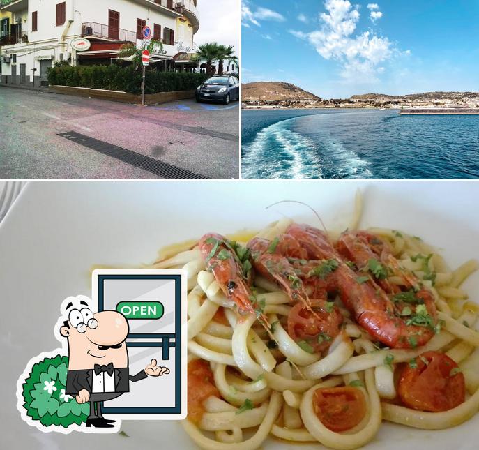 Guarda la immagine che presenta la esterno e cibo di Ristorante Europa