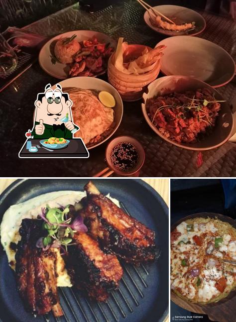 Meals at IVY - The Island Bar