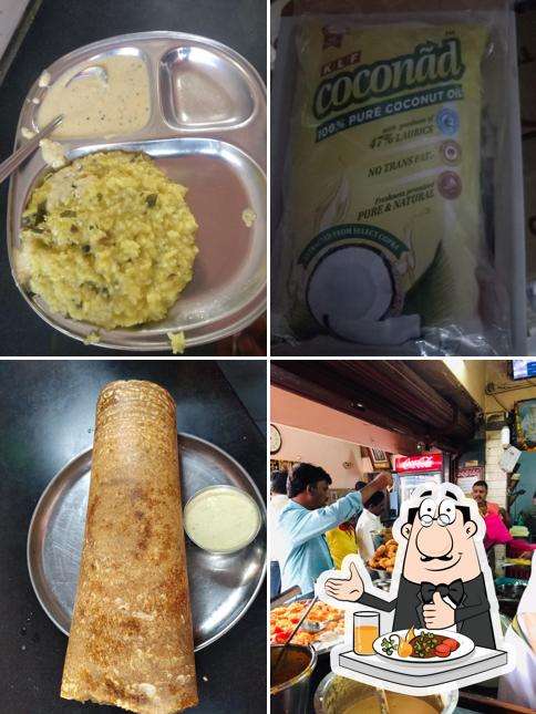 Food at Amaravathi Tiffin Center