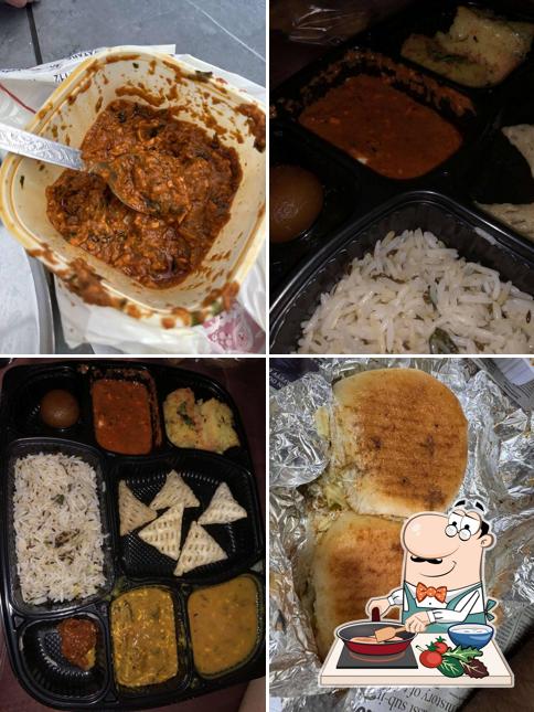 Chicken curry at Radhe Dhokla