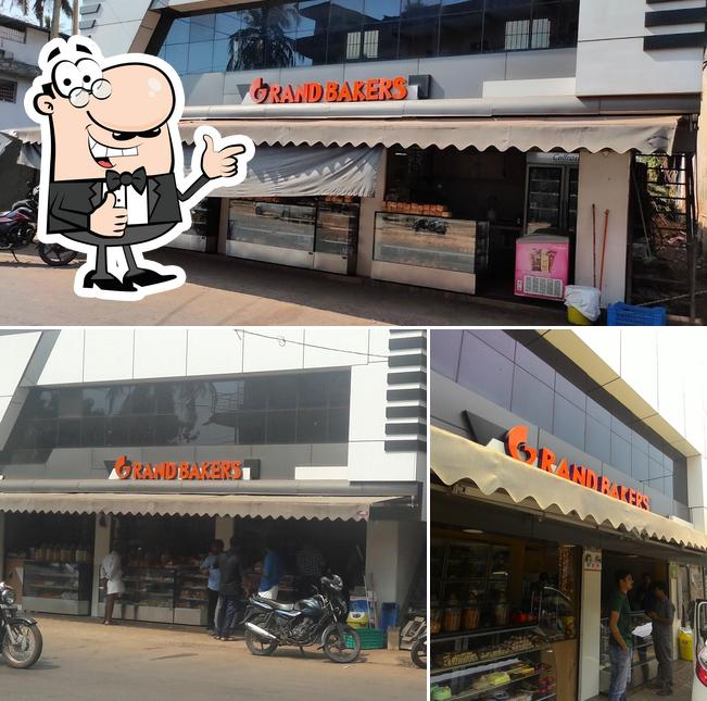 Look at this pic of Grand Bakers