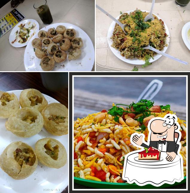 CHATRR PATRR GOL GAPPA STATION serves a selection of desserts