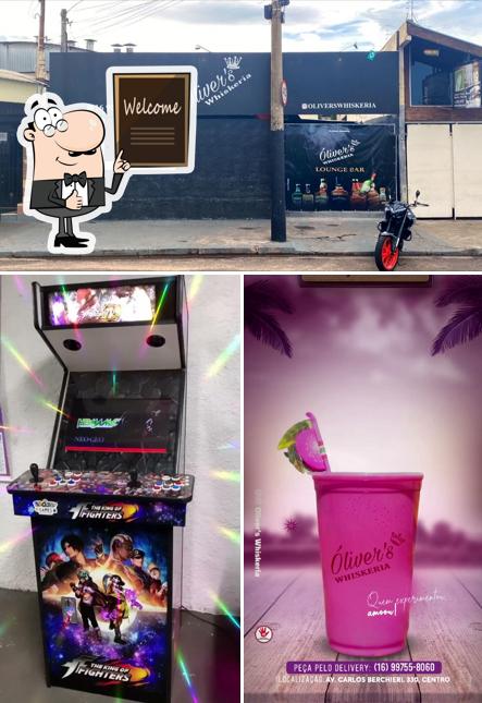 ÒLIVER’S lounge bar (marginal)