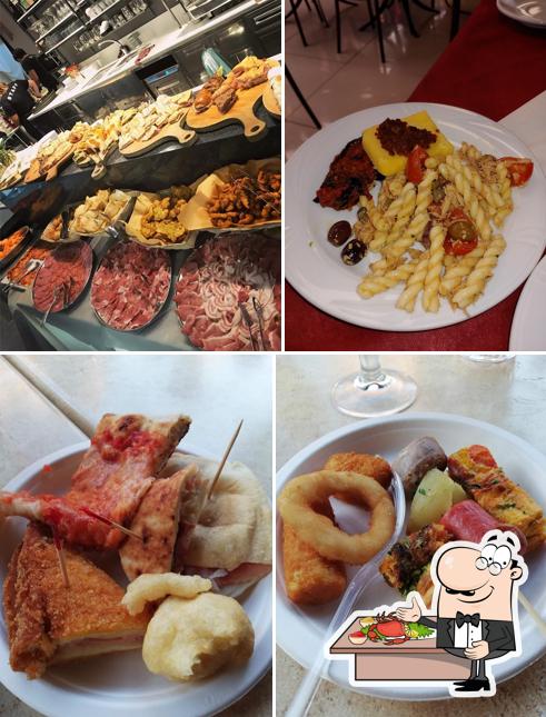 Prenditi la cucina di mare a Bar Caffè Macao