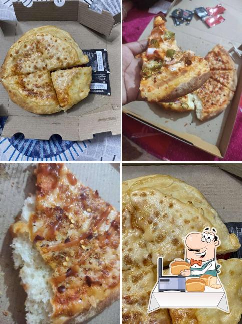 Garlic bread at Captain Sam's Pizza