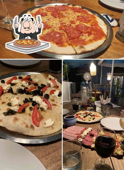 Order pizza at LA DOLCE VITA PIZZERIA