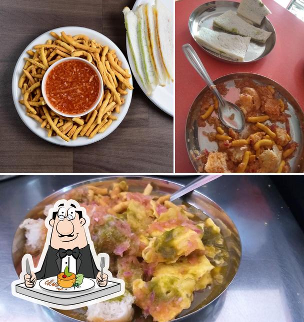 Food at Lachhubhai Gathiyawala - Gangahill Snacksbar