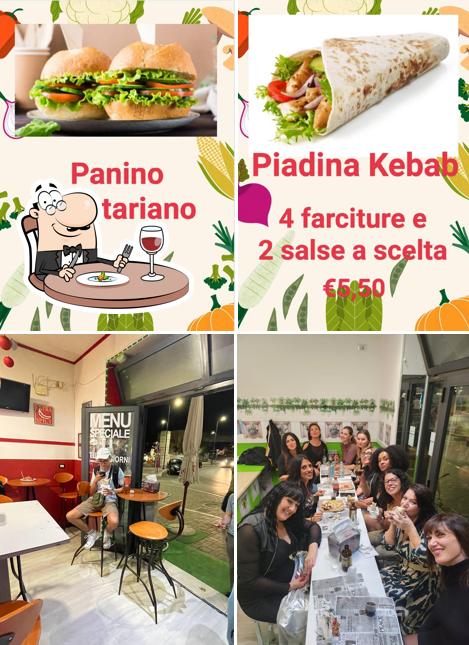 Tra le varie cose da Kapitol Kebab si possono trovare la cibo e interni