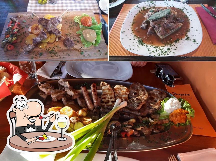 Platti al Restoran Dupin