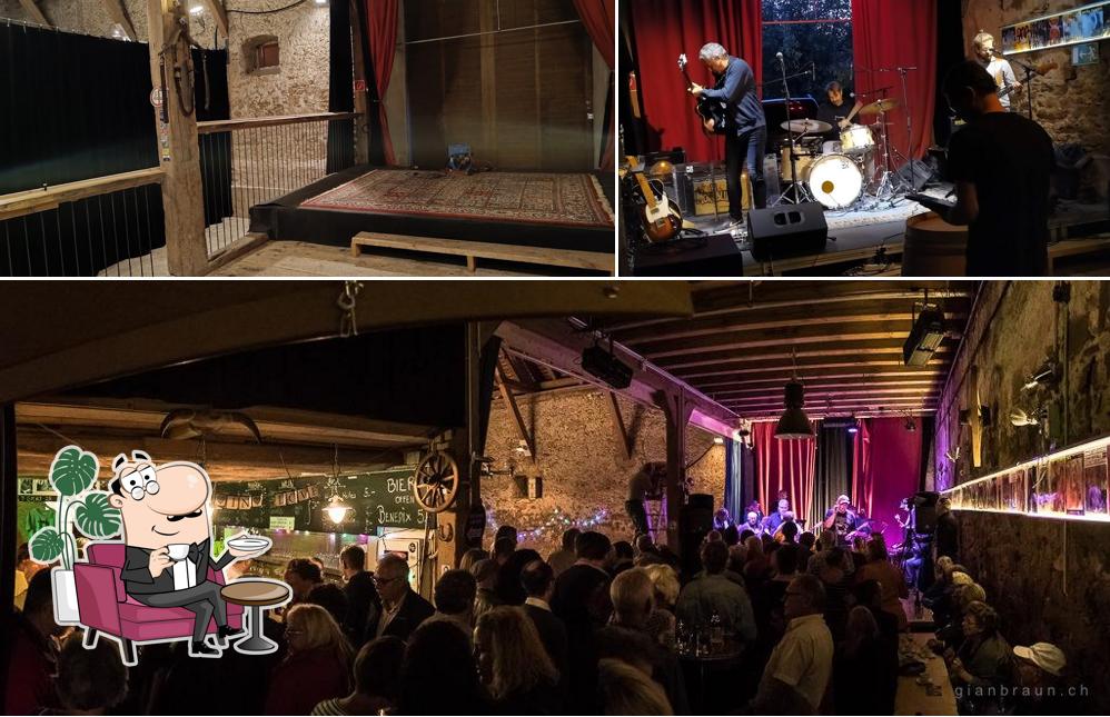 Siediti a un tavolo di Groove Club