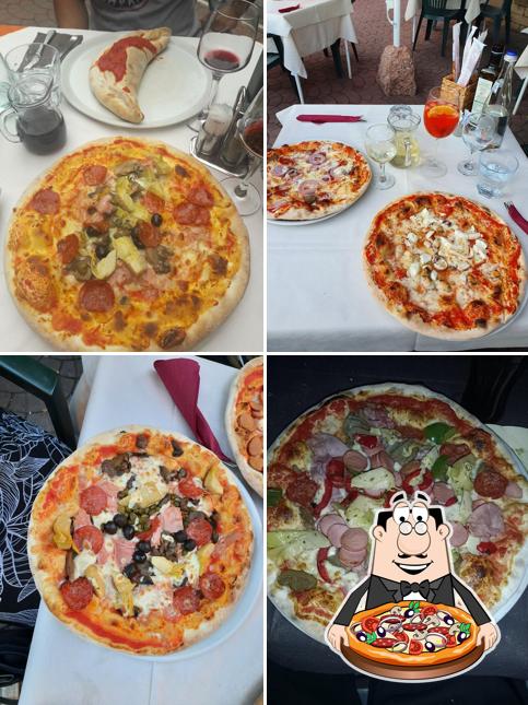 Scegli una pizza a Pizzeria Olympia