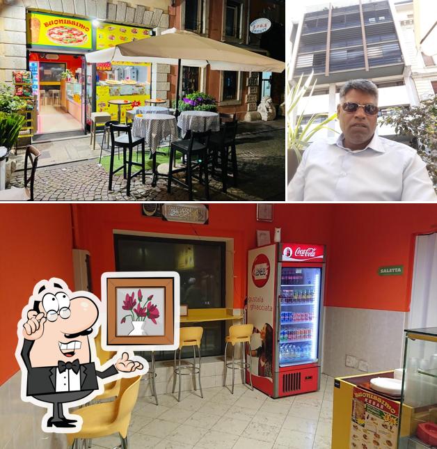 Gli interni di Buonissimo 2 kebab & pizza ( centro )