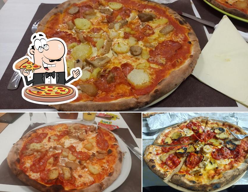Scegli tra le svariate varianti di pizza