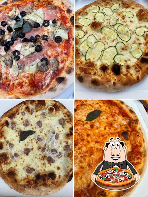 Ordina una pizza a L'oasi Pizzeria Ristorante