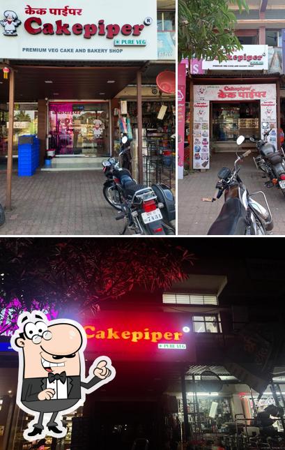 The exterior of Cakepiper