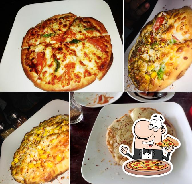 Pick pizza at DalavayS RajuS
