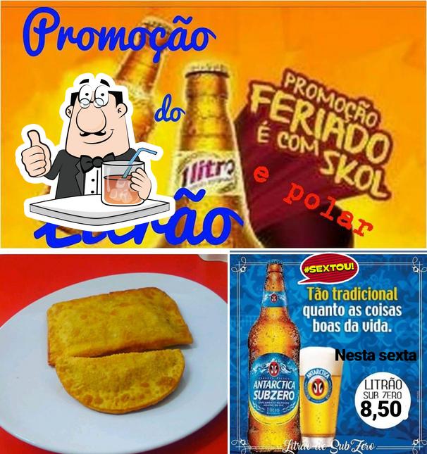A ilustração da bebida e comida a Marquinhos Lancheria