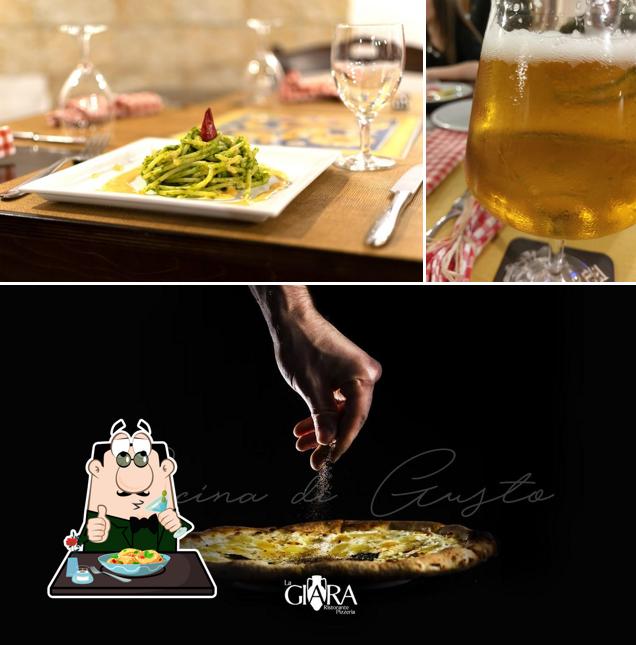 Guarda la foto che mostra la cibo e birra di La Giara