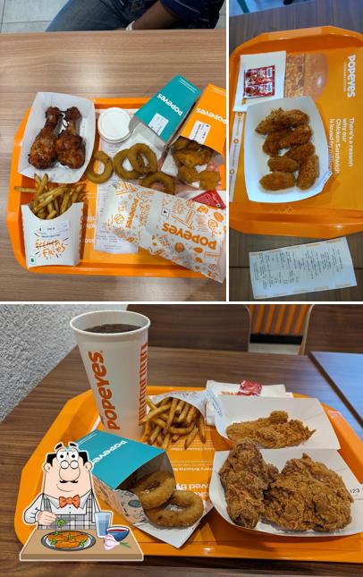 Chicken wings at Popeyes