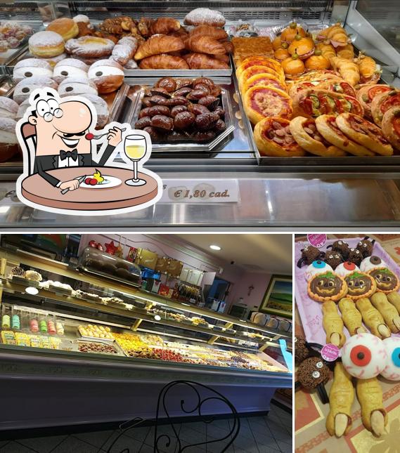 Platti al Pasticceria La Dolce Vita