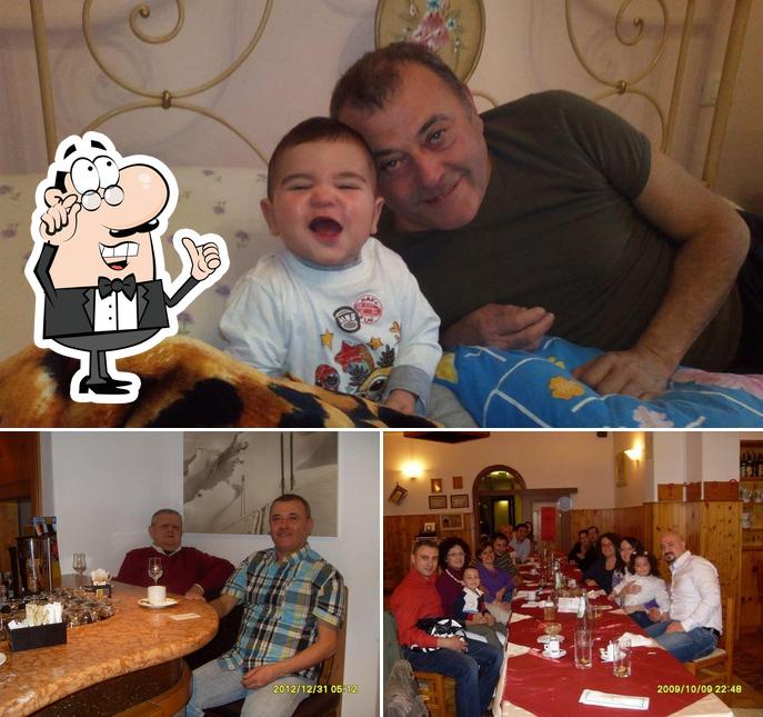 Gli interni di Pizzeria Due Pini