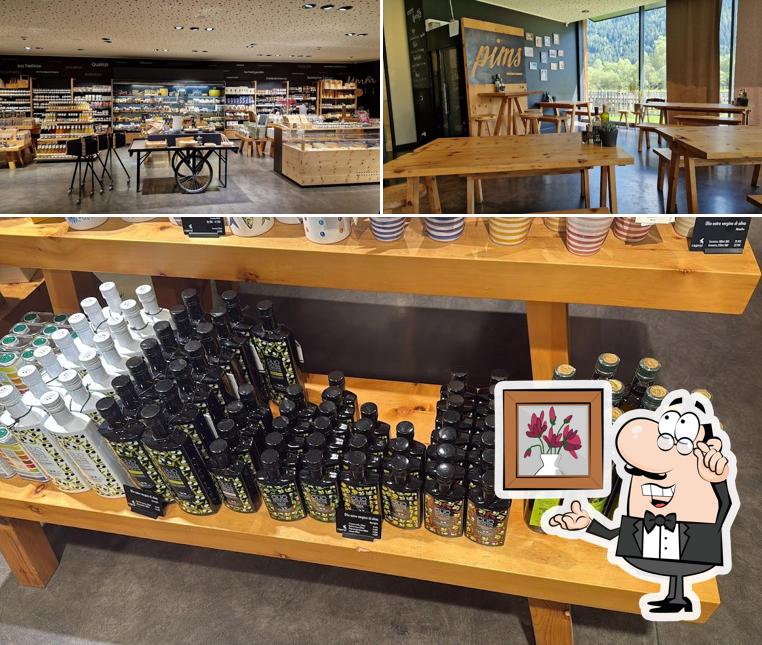 Dai un'occhiata agli interni di pims Burger & more Capriz