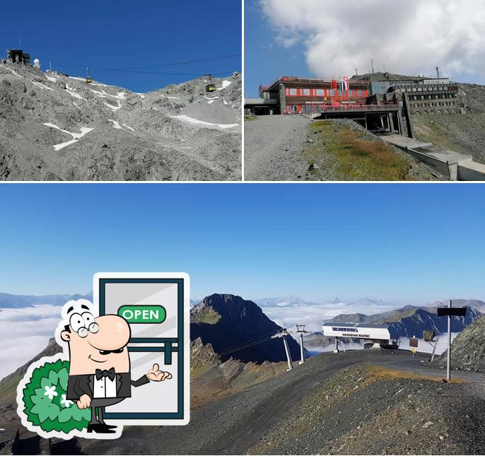 Puoi goderti l'aria fresca da seduto all'esterno di Bergrestaurant Weissfluhjoch