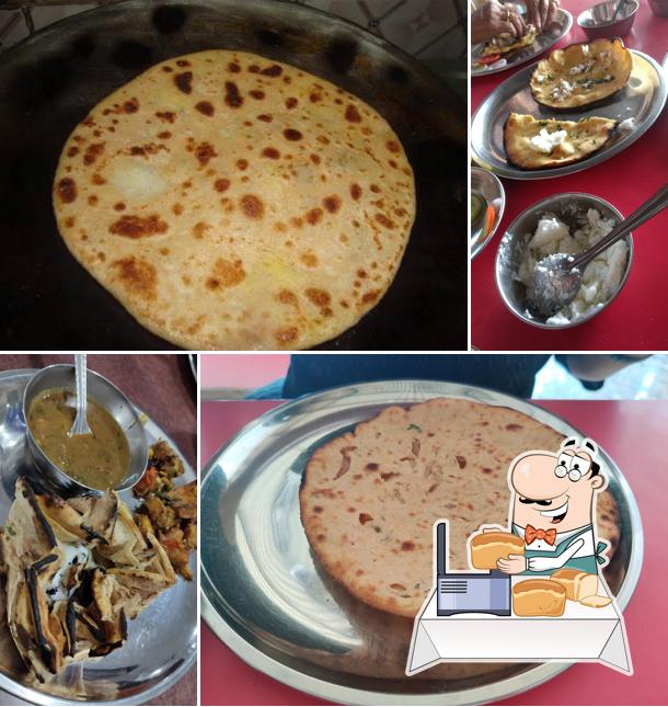 Garlic bread at Sunil Dhaba