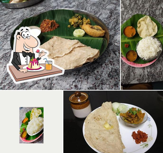 HOTEL BANASHANKARI- UTTARA KARNATAKA STYLE offers a range of desserts