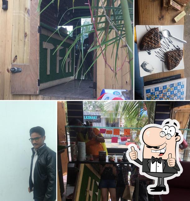 The Frozzen Hut Waffle Hut