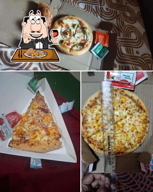 At La Pino'z Pizza - Best Pizza in Basti, you can order pizza
