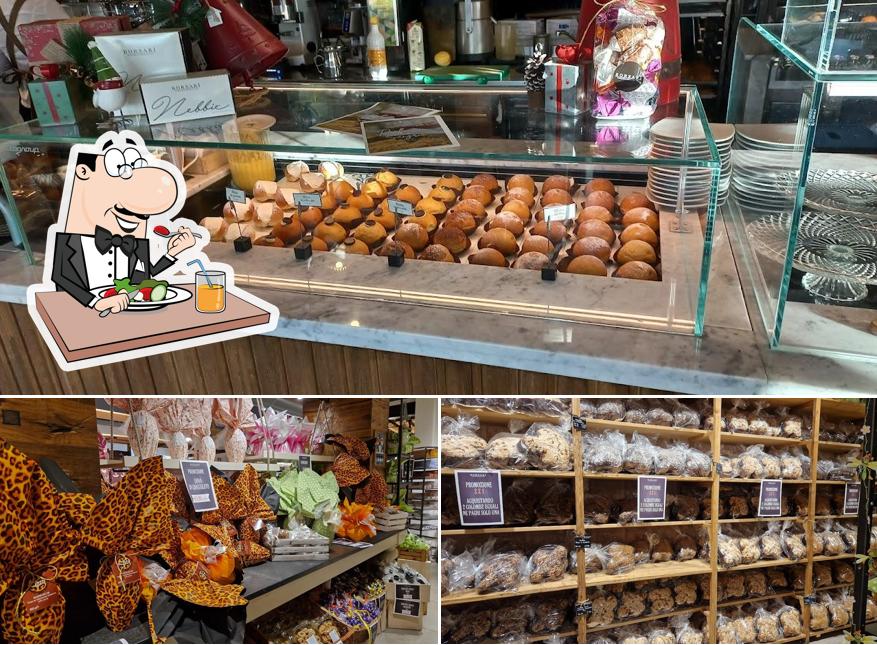 Platti al Pasticceria Borsari