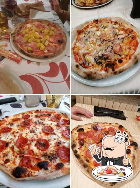 Scegli tra le svariate varianti di pizza