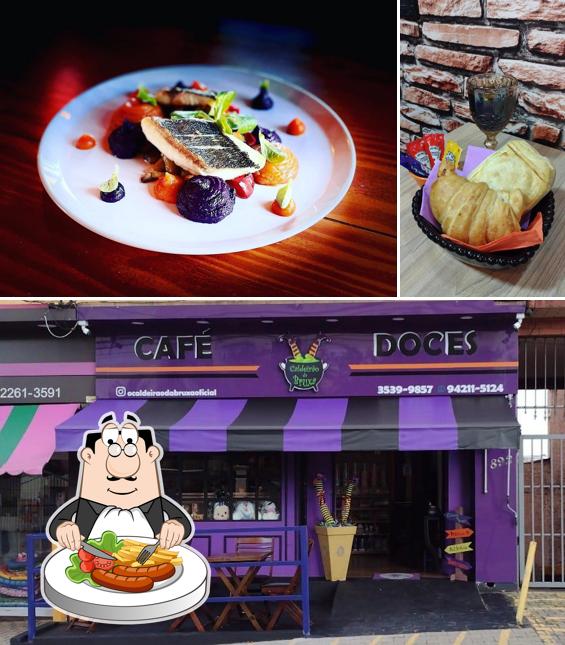 Comida em Caldeirão Da Bruxa Doces e Café