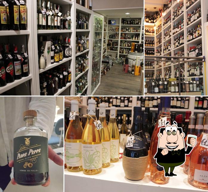 Enoteca Cucumazzo serve un'ampia selezione di drink
