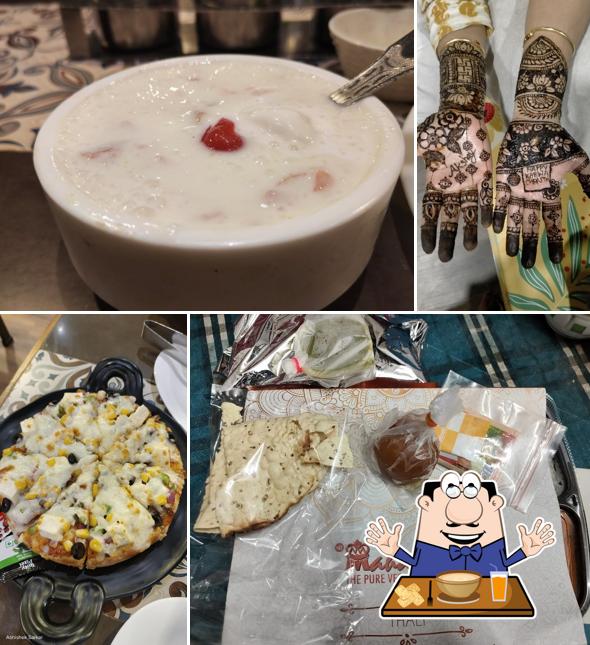 Clam chowder at Shri Maharaja