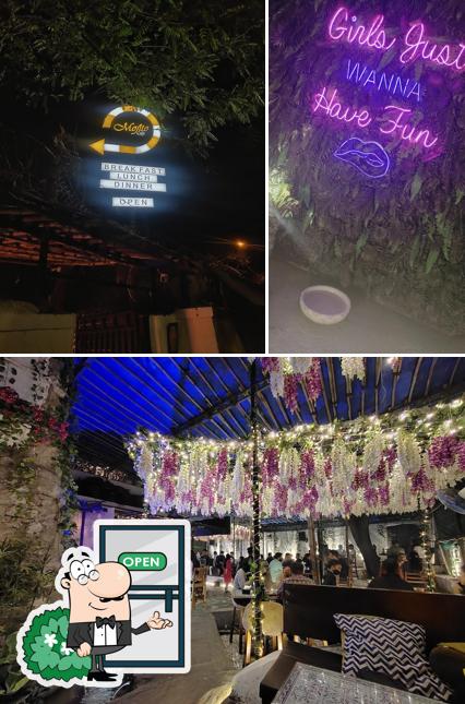 The exterior of Mojito Cafe