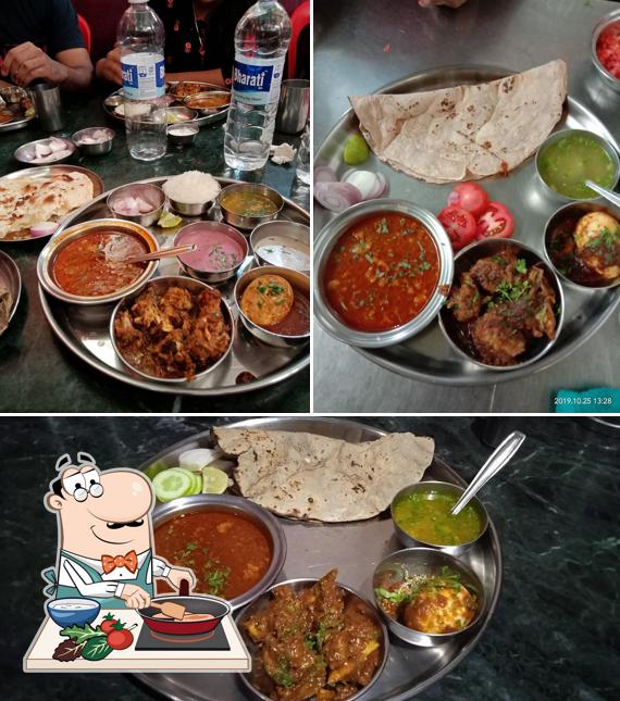 Chicken curry at hotel_raj_restarun_and_lawns