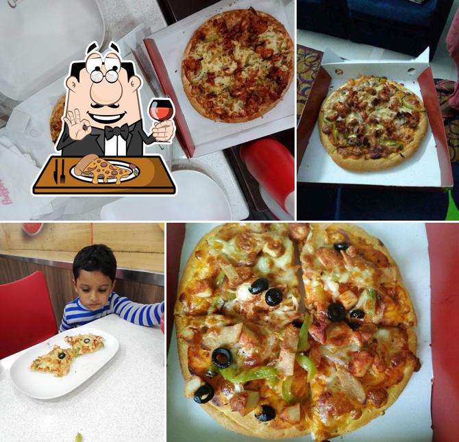 Order pizza at Chicking petta
