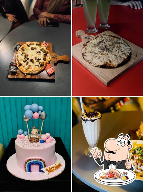 Order pizza at Cake Studio