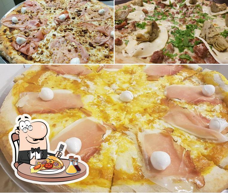 Ordina tra le molte varianti di pizza