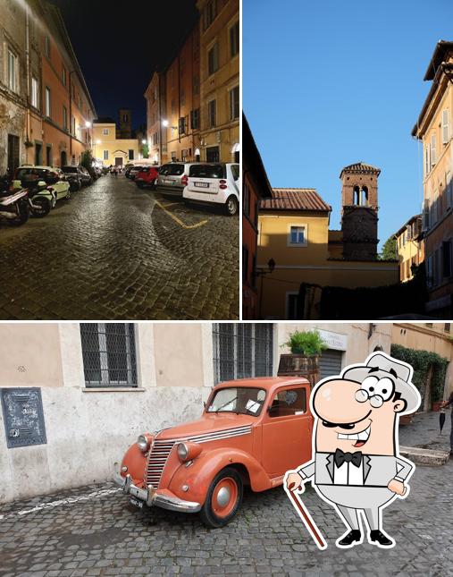 Puoi goderti l'aria fresca da seduto all'esterno di Chakra Cafè
