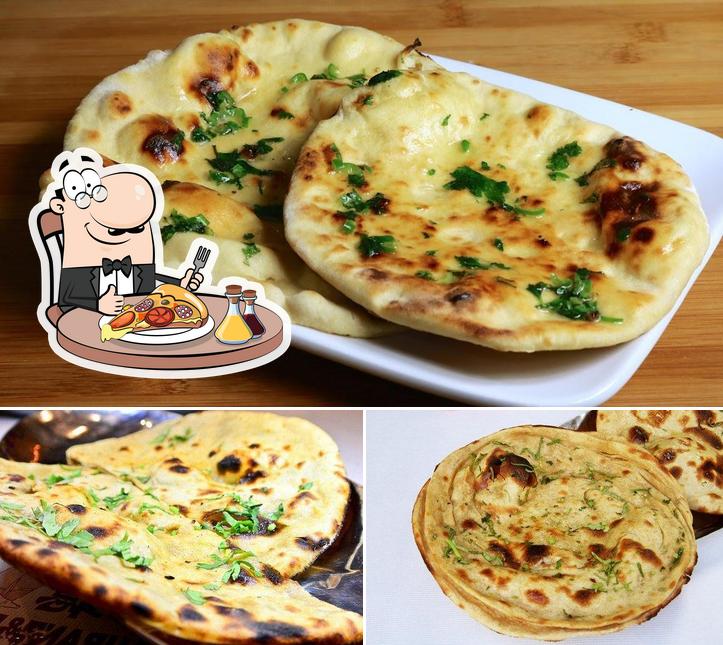 Get pizza at Ramdeen Shudh Vaishno Bhojanalaya