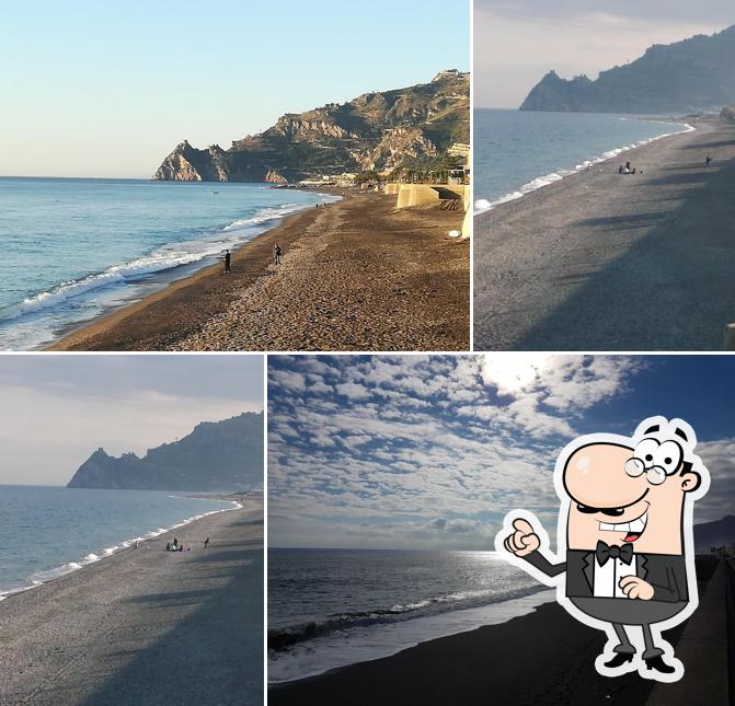 Guarda gli esterni di Chiuso