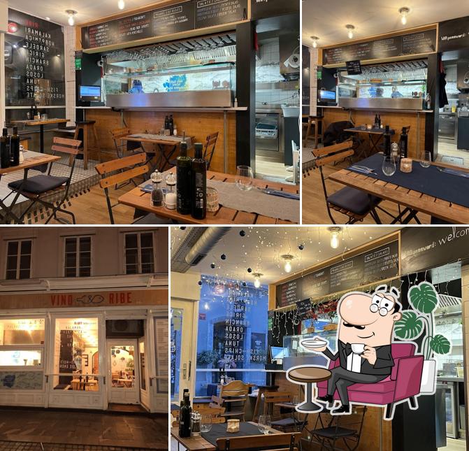 Siediti a un tavolo di Vino & Ribe